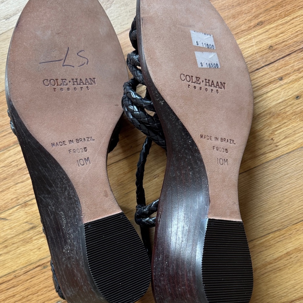 ⚡️SALE⚡️ NWOT Vintage Cole Haan Women's Black and Brown Woven Sandals - Picture 5 of 5